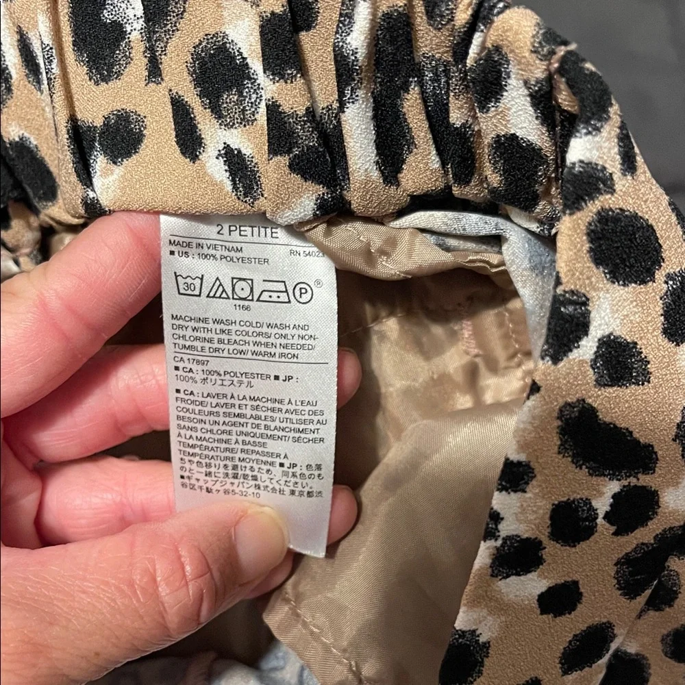 Banana Republic Leopard Print Hayden Pants Petite 2 - Picture 3 of 5